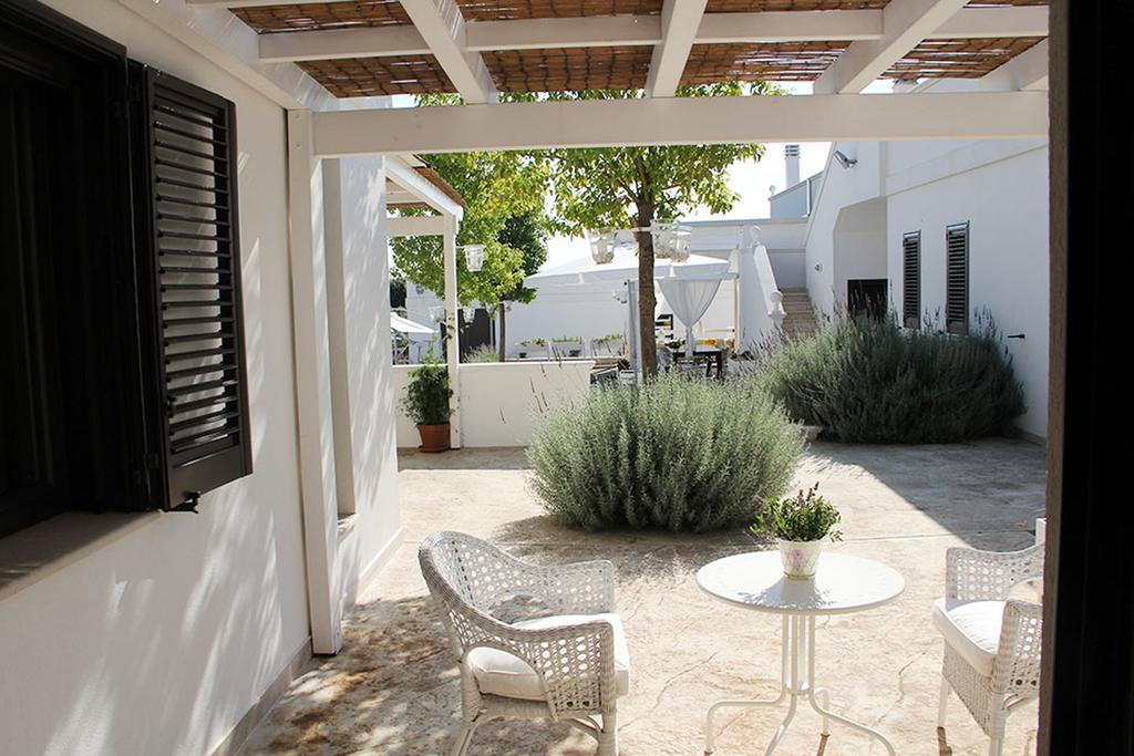 Hostal Relais Lali' Mottola Habitación foto